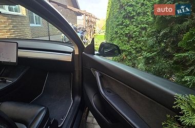 Внедорожник / Кроссовер Tesla Model Y 2021 в Киеве