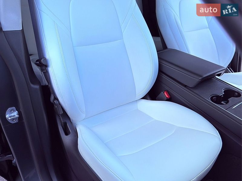 Внедорожник / Кроссовер Tesla Model Y 2023 в Харькове