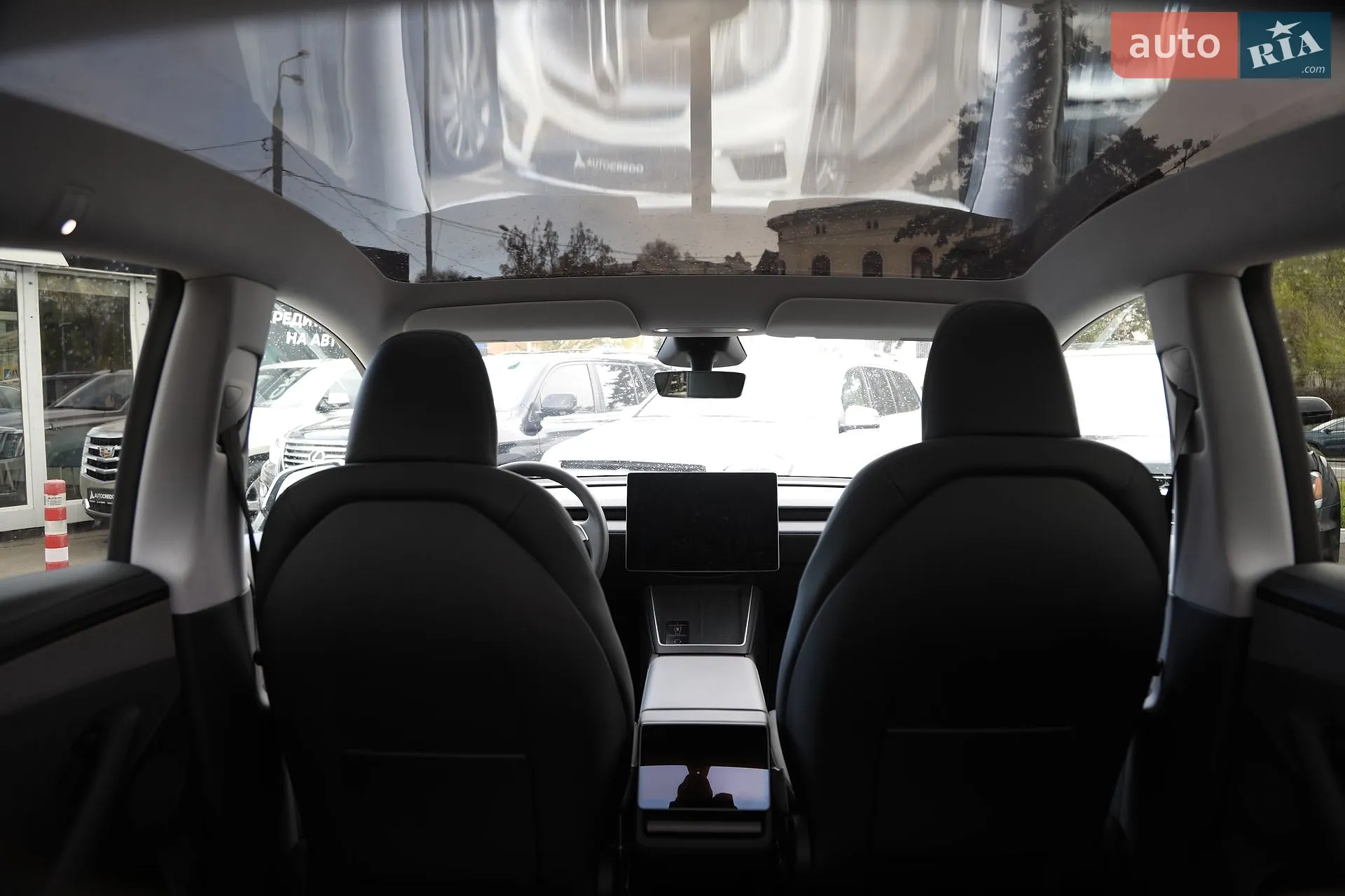 2025 Tesla Model Y - мініатюра 12