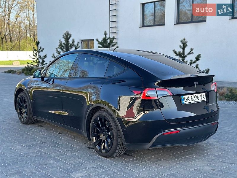 Внедорожник / Кроссовер Tesla Model Y 2021 в Луцке