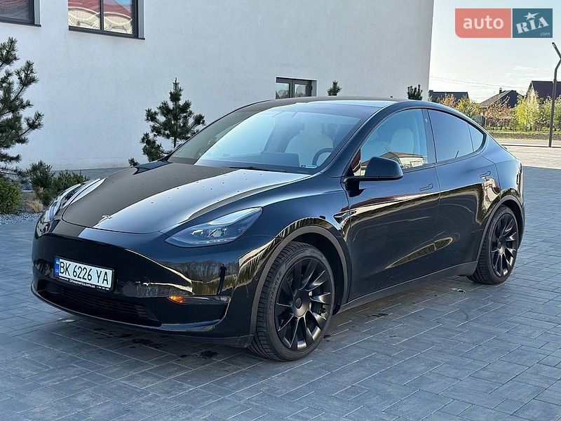 Tesla Model Y 2021