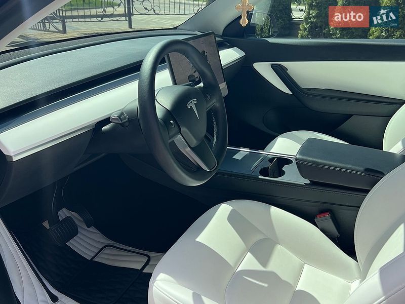 Внедорожник / Кроссовер Tesla Model Y 2022 в Трускавце