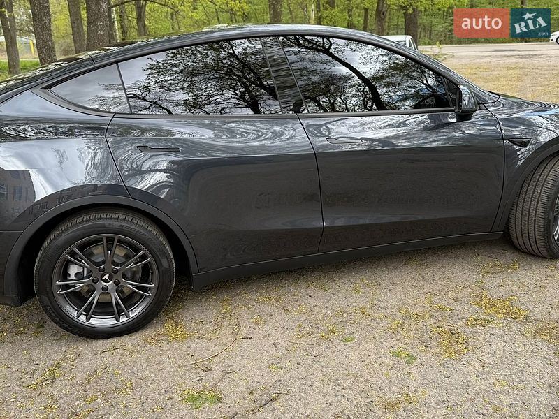 Позашляховик / Кросовер Tesla Model Y 2024 в Білій Церкві