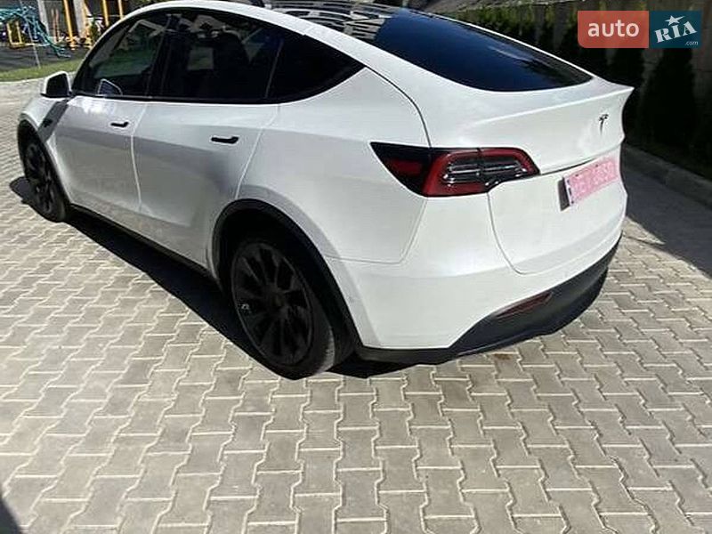 Внедорожник / Кроссовер Tesla Model Y 2024 в Одессе
