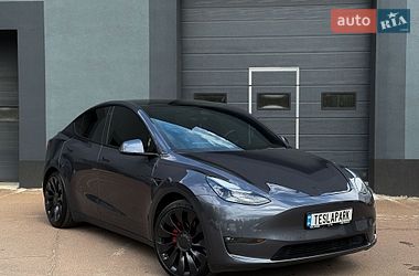 Позашляховик / Кросовер Tesla Model Y 2022 в Києві