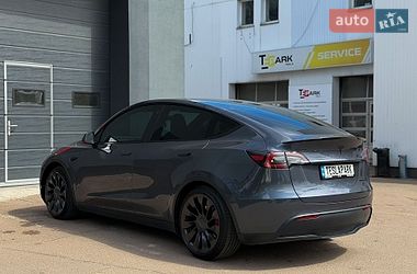 Внедорожник / Кроссовер Tesla Model Y 2022 в Киеве