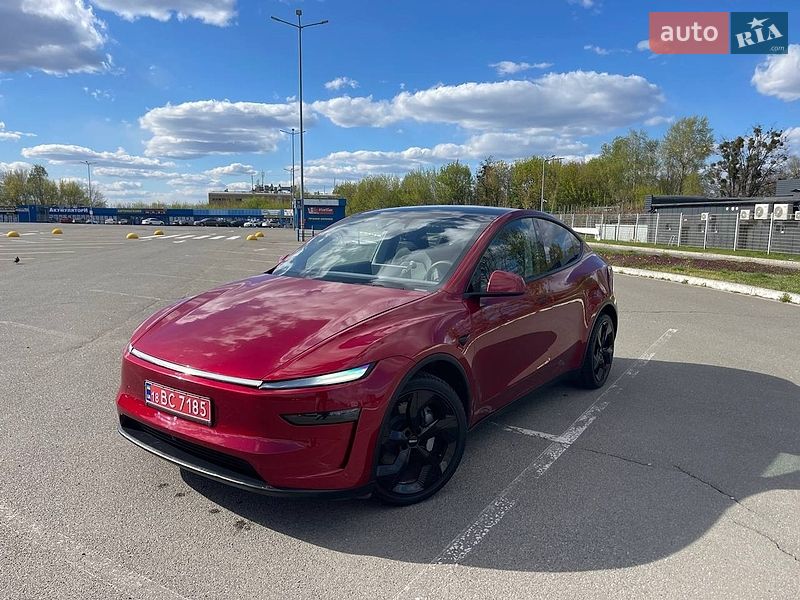 Tesla Model Y 2026