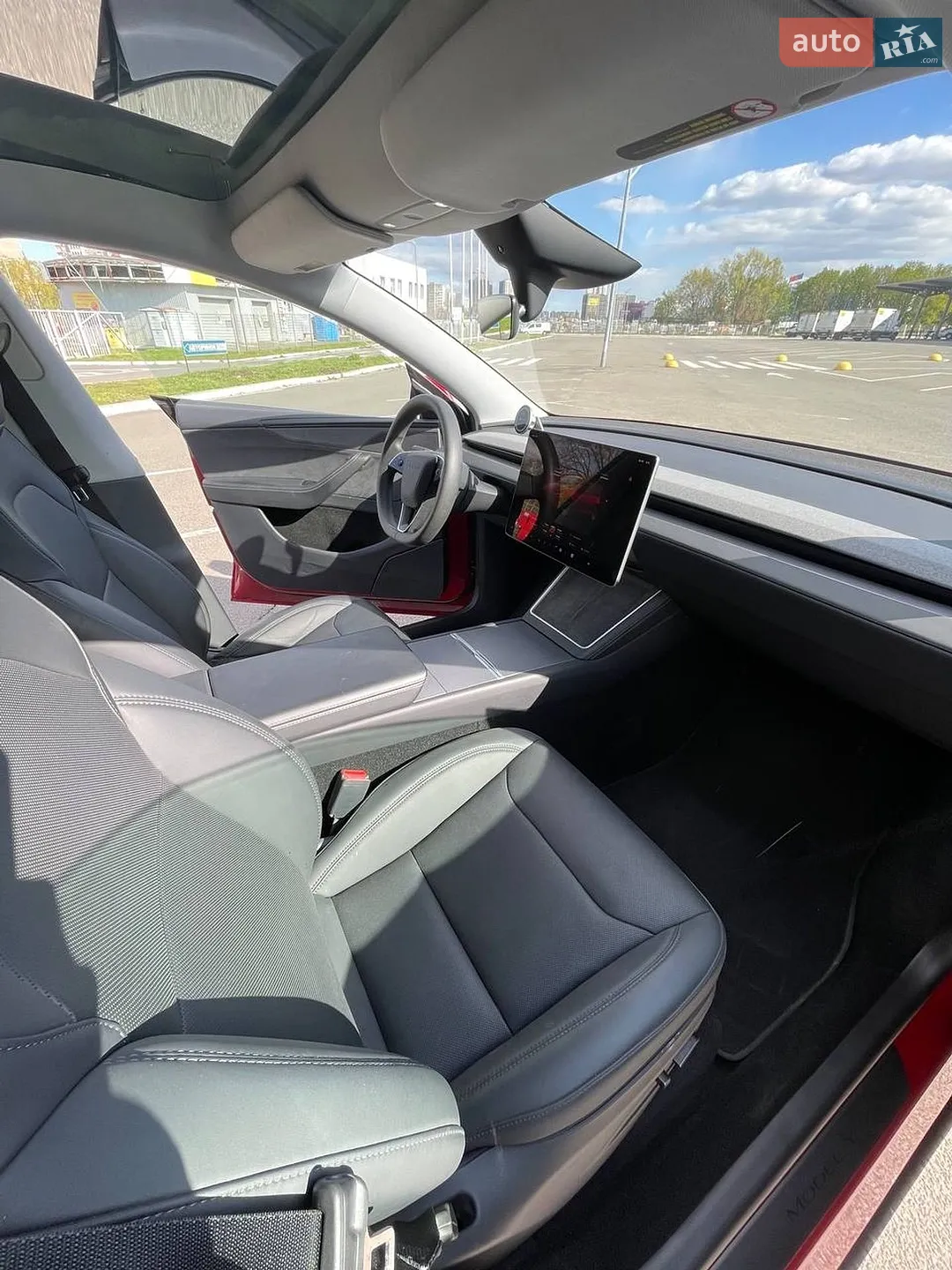 2025 Tesla Model Y - мініатюра 17