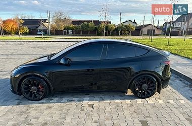 Внедорожник / Кроссовер Tesla Model Y 2022 в Киеве