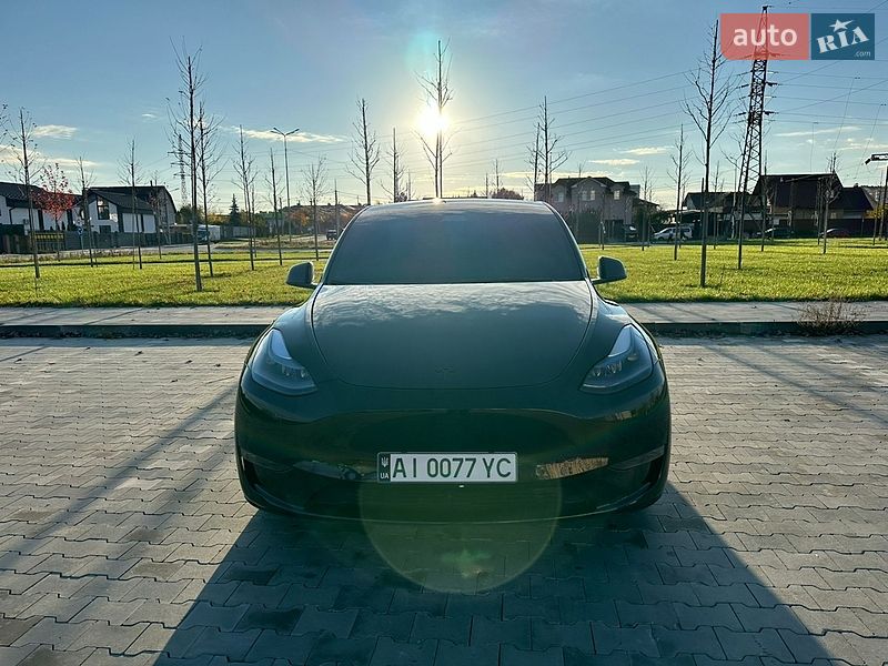 Внедорожник / Кроссовер Tesla Model Y 2022 в Киеве