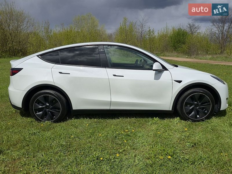 Внедорожник / Кроссовер Tesla Model Y 2023 в Полтаве