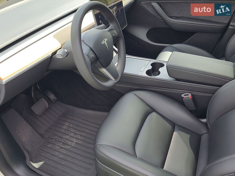 Внедорожник / Кроссовер Tesla Model Y 2023 в Полтаве