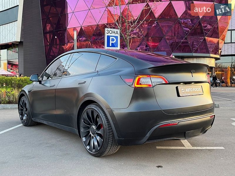Позашляховик / Кросовер Tesla Model Y 2022 в Києві