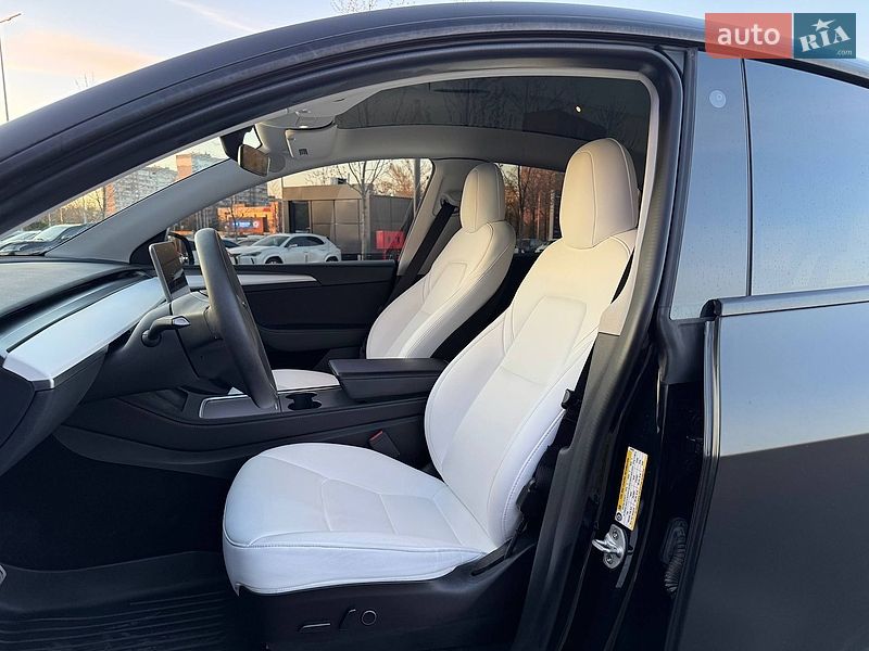 Позашляховик / Кросовер Tesla Model Y 2022 в Києві