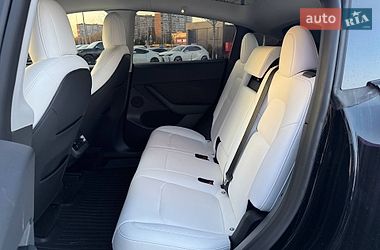 Позашляховик / Кросовер Tesla Model Y 2022 в Києві