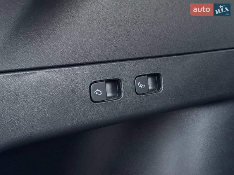 Позашляховик / Кросовер Tesla Model Y 2022 в Києві