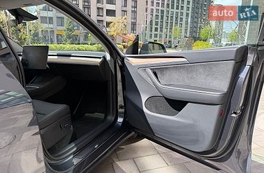 Внедорожник / Кроссовер Tesla Model Y 2024 в Киеве