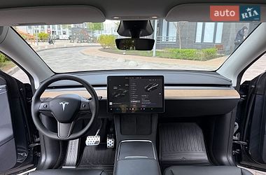 Внедорожник / Кроссовер Tesla Model Y 2024 в Киеве