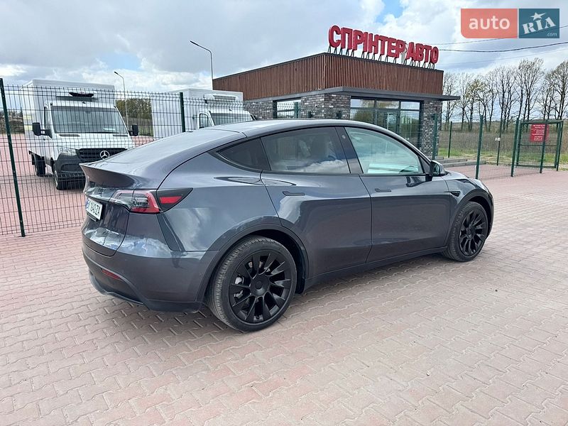 Внедорожник / Кроссовер Tesla Model Y 2022 в Ровно