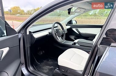 Внедорожник / Кроссовер Tesla Model Y 2022 в Ровно