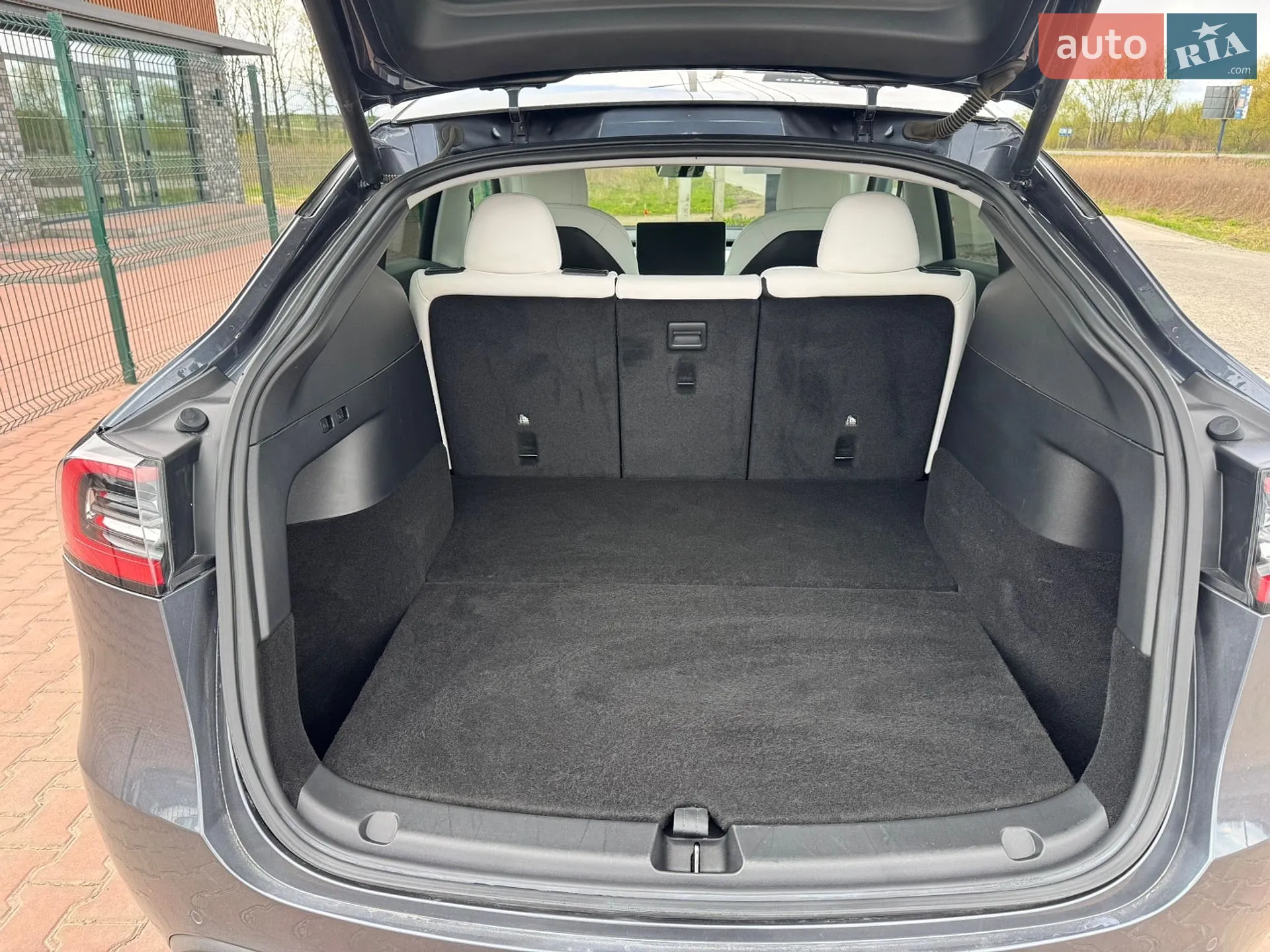2022 Tesla Model Y - мініатюра 28