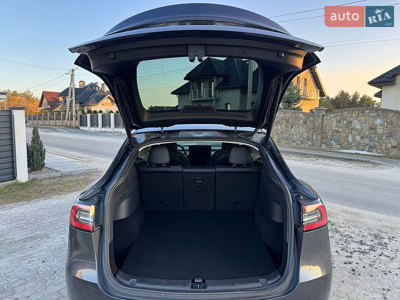 Внедорожник / Кроссовер Tesla Model Y 2020 в Новояворовске