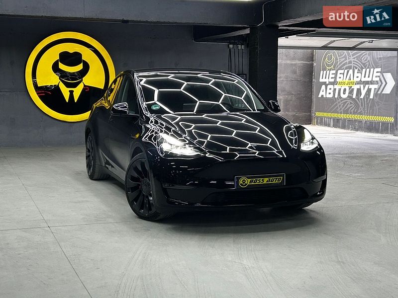 Tesla Model Y 2023
