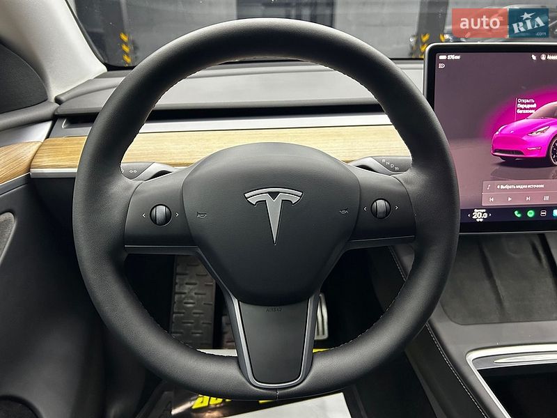 Внедорожник / Кроссовер Tesla Model Y 2023 в Черновцах