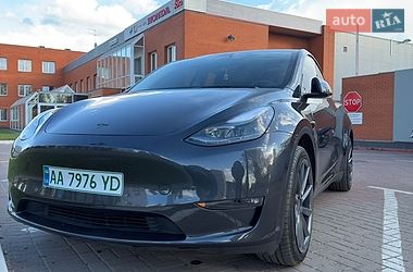 Позашляховик / Кросовер Tesla Model Y 2024 в Києві