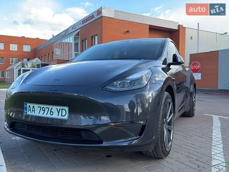 Позашляховик / Кросовер Tesla Model Y 2024 в Києві