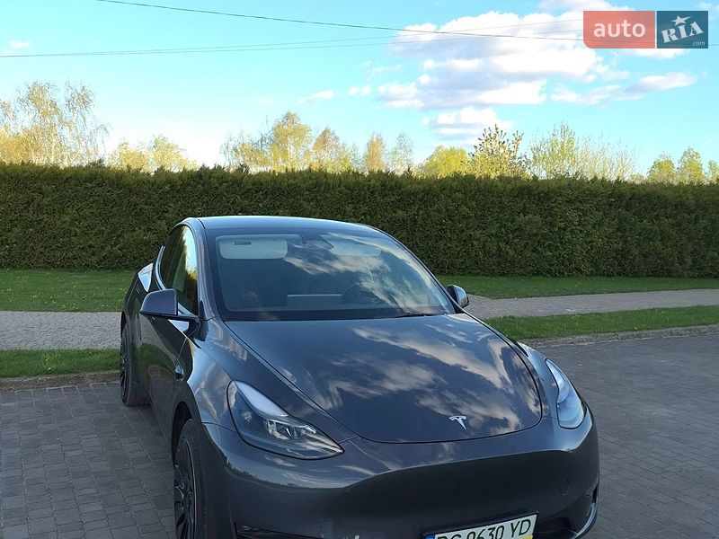Внедорожник / Кроссовер Tesla Model Y 2023 в Львове