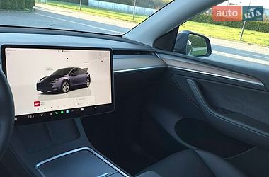 Внедорожник / Кроссовер Tesla Model Y 2023 в Львове