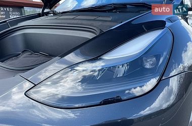 Позашляховик / Кросовер Tesla Model Y 2024 в Києві