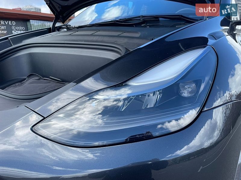 Позашляховик / Кросовер Tesla Model Y 2024 в Києві