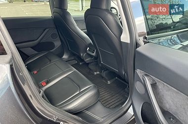 Позашляховик / Кросовер Tesla Model Y 2024 в Києві