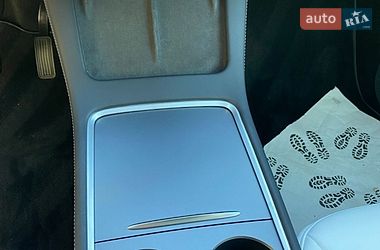 Внедорожник / Кроссовер Tesla Model Y 2024 в Львове