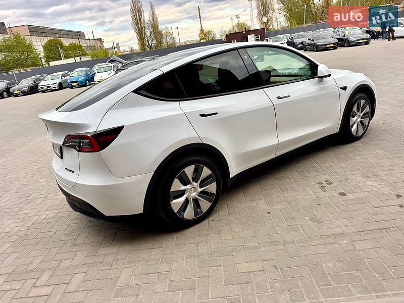 Внедорожник / Кроссовер Tesla Model Y 2021 в Кременчуге
