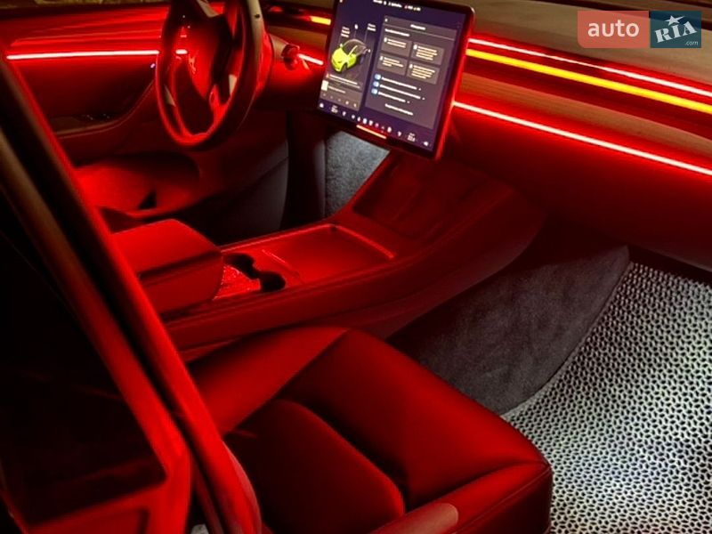 Внедорожник / Кроссовер Tesla Model Y 2023 в Днепре