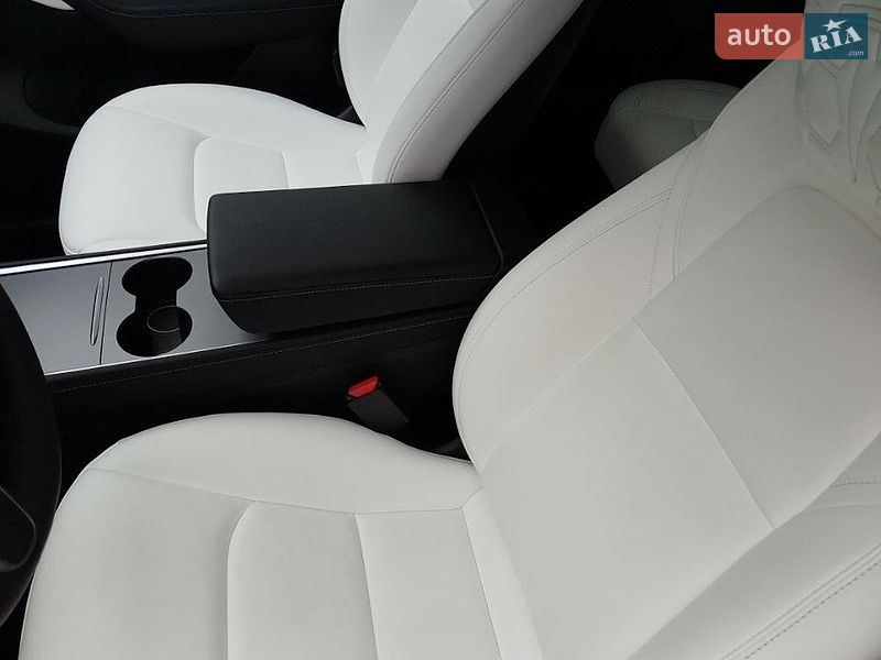 Внедорожник / Кроссовер Tesla Model Y 2022 в Луцке