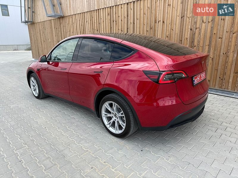 Позашляховик / Кросовер Tesla Model Y 2023 в Львові