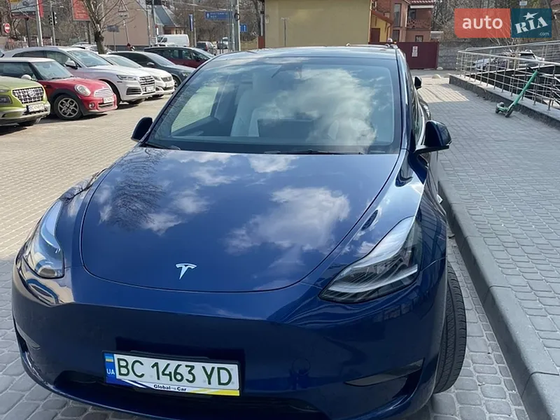 Tesla Model Y