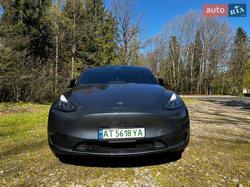 Позашляховик / Кросовер Tesla Model Y 2023 в Долині