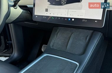 Внедорожник / Кроссовер Tesla Model Y 2023 в Хоросткове фото 3 Внедорожник / Кроссовер Tesla Model Y 2023 в Хоросткове