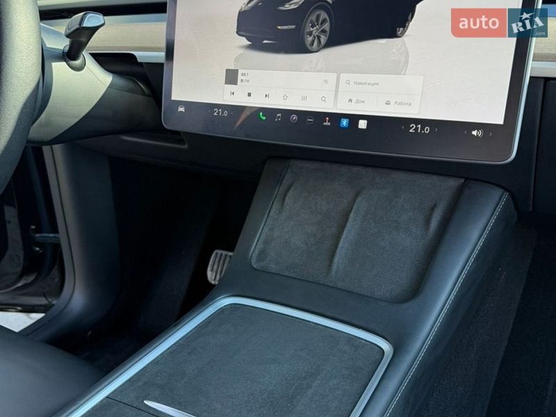 Внедорожник / Кроссовер Tesla Model Y 2023 в Хоросткове фото 3 Внедорожник / Кроссовер Tesla Model Y 2023 в Хоросткове
