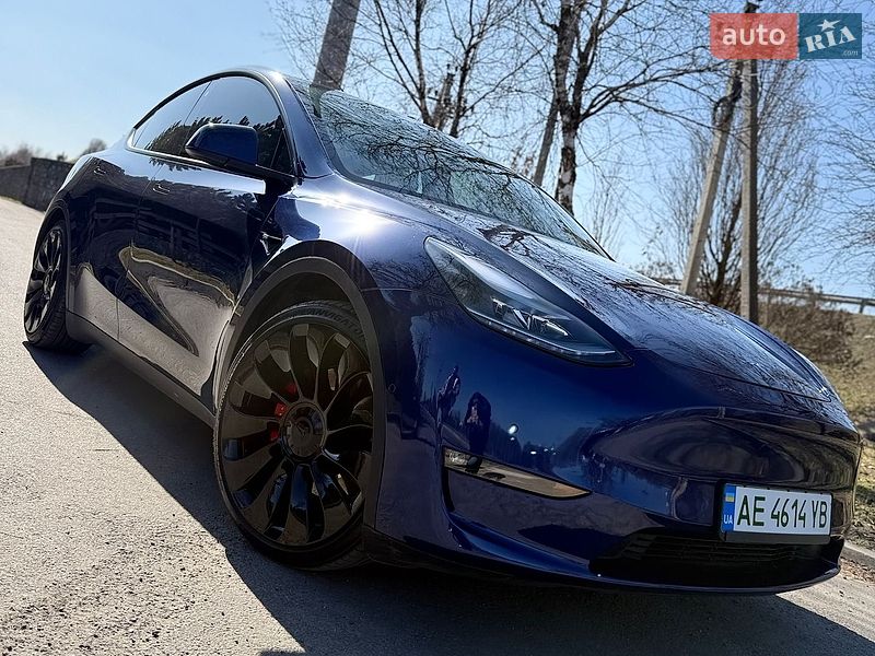 Позашляховик / Кросовер Tesla Model Y 2022 в Дніпрі