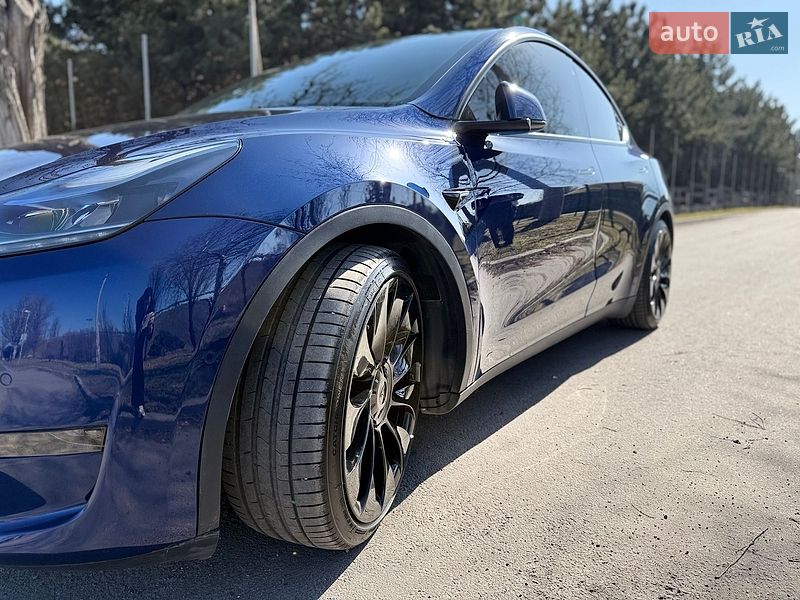 Внедорожник / Кроссовер Tesla Model Y 2022 в Днепре