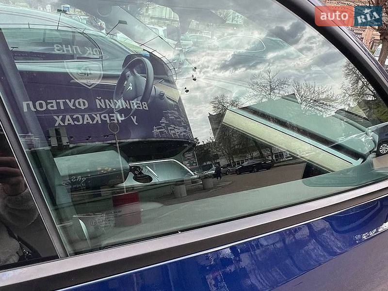 Внедорожник / Кроссовер Tesla Model Y 2023 в Черкассах
