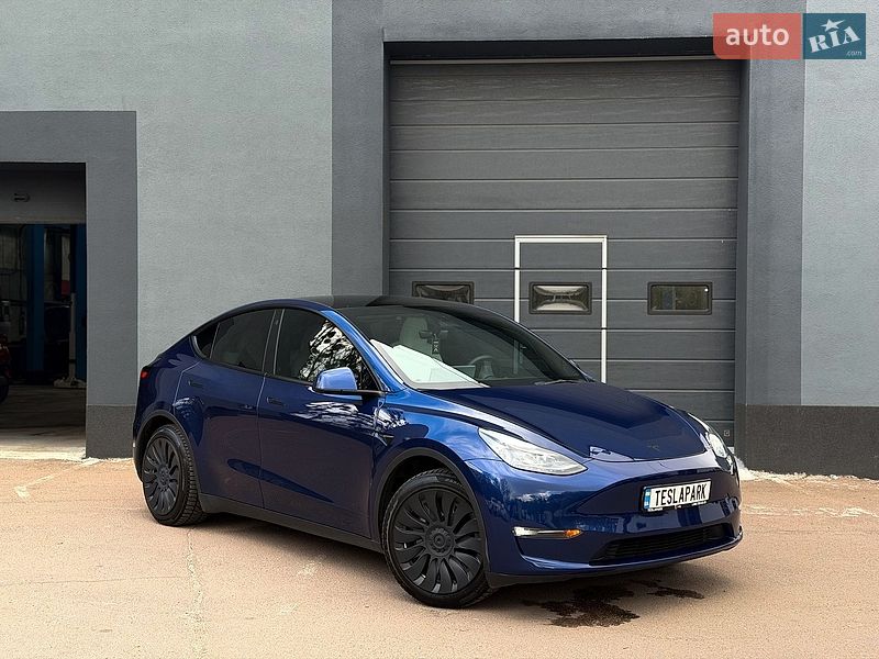 Tesla Model Y 2023