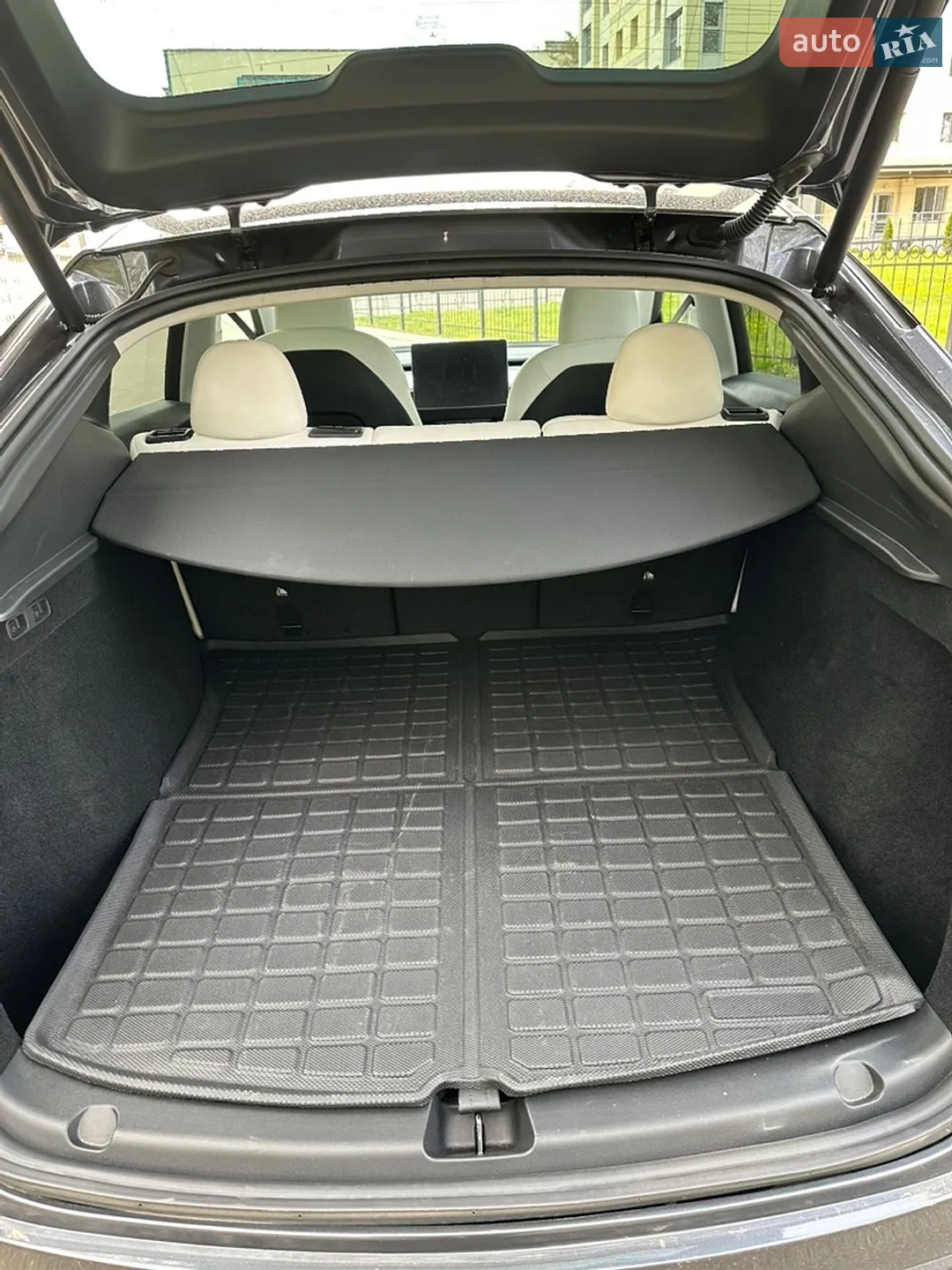 2023 Tesla Model Y - мініатюра 10
