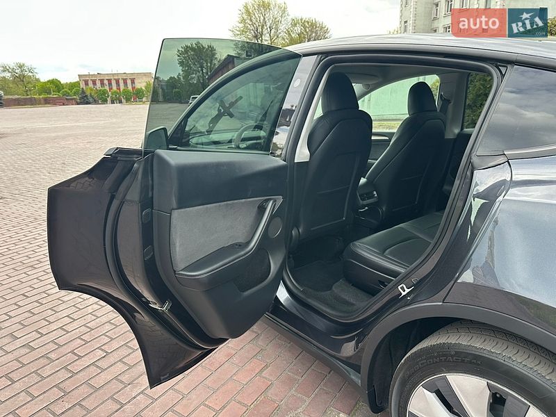 Позашляховик / Кросовер Tesla Model Y 2024 в Дніпрі